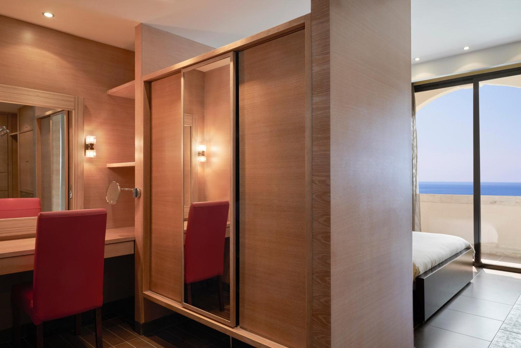 Hotel Esperos Palace & 4*